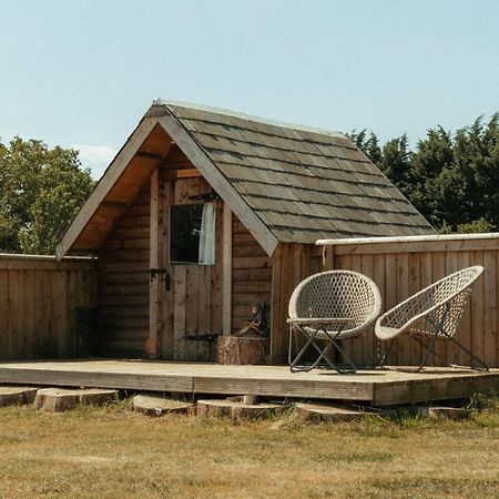 Glamping At The Retreat Wiltshire Is Rural Bliss Villa Chippenham  Bagian luar foto