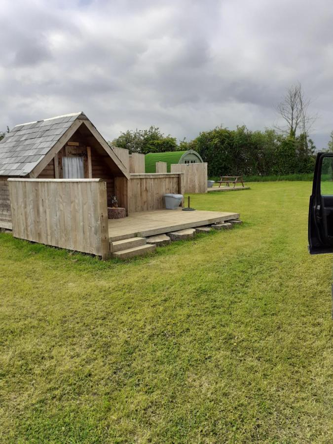 Glamping At The Retreat Wiltshire Is Rural Bliss Villa Chippenham  Bagian luar foto